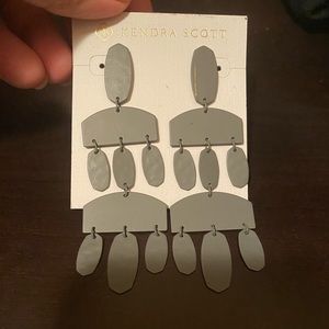 Kendra Scott Emmett Grey Earrings
